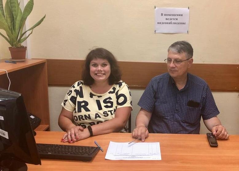 На фото: члены ТИК № 1 г. Костромы готовы к приему заявлений о голосовании по месту нахождения