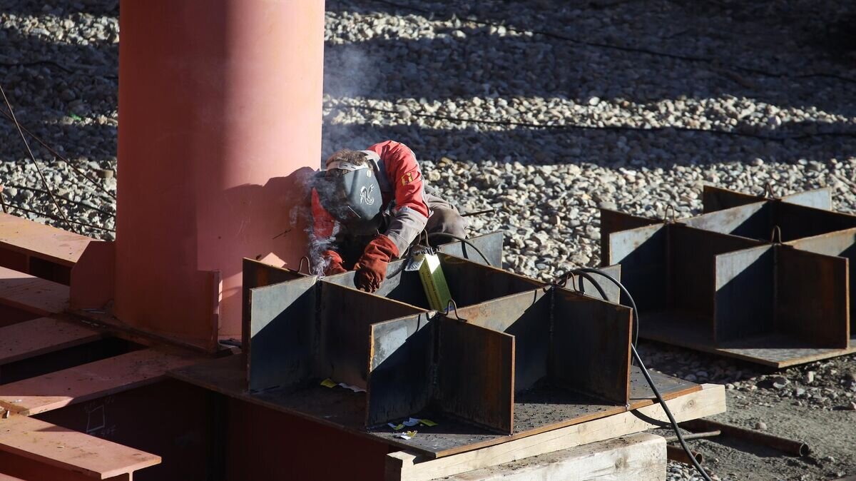    Строительство Яблоновского моста в Краснодаре© РИА Новости / Виталий Тимкив