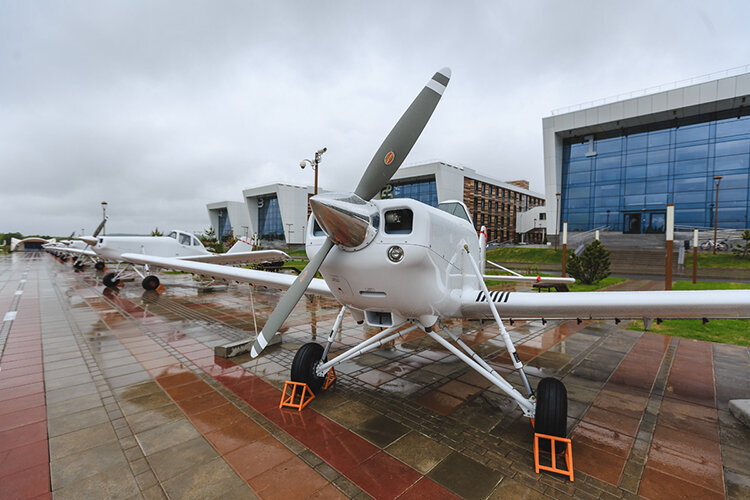 Оригинально продолжается история противостояния МВЕНа и ростеховского дочернего предприятия «Технология». Забрав по решению суда построенные казанцами самолеты, «дочка» госкорпорации выставила их на продажу на сайте объявлений Avito. Фото: «БИЗНЕС Online»