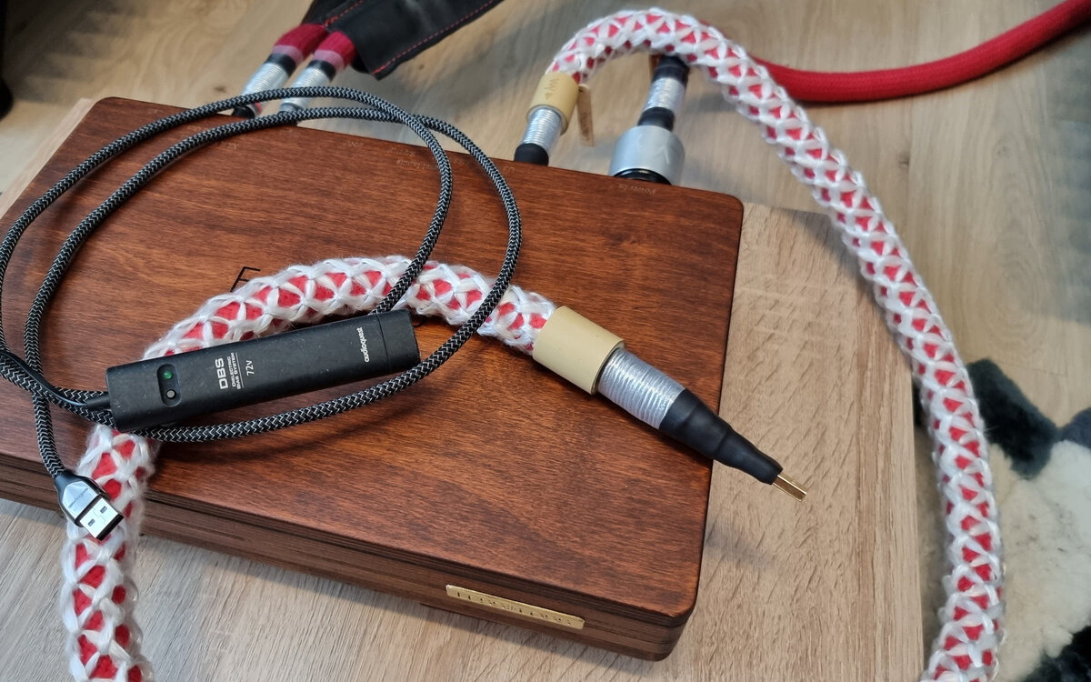 Меняем USB-кабели и сравниваем звучание...