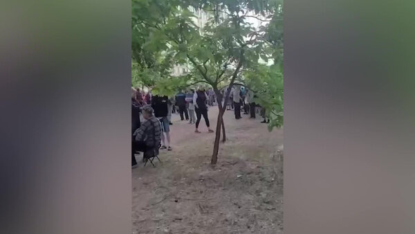Очереди за бесплатным хлебом по карточкам. Видео © Telegram / V — Z Взгляд.ру