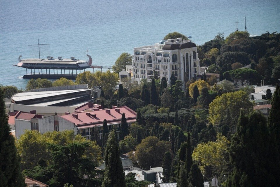     Турпоток в этом году снизился из-за закрытого авиасообщения Владимир ВЕЛЕНГУРИН