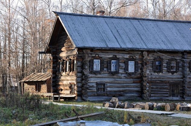    Дом старообрядцев Скобелкиных из деревни Стрельниково, одно из самых старейших сохранившихся крестьянских деревянных жилых строений в России.