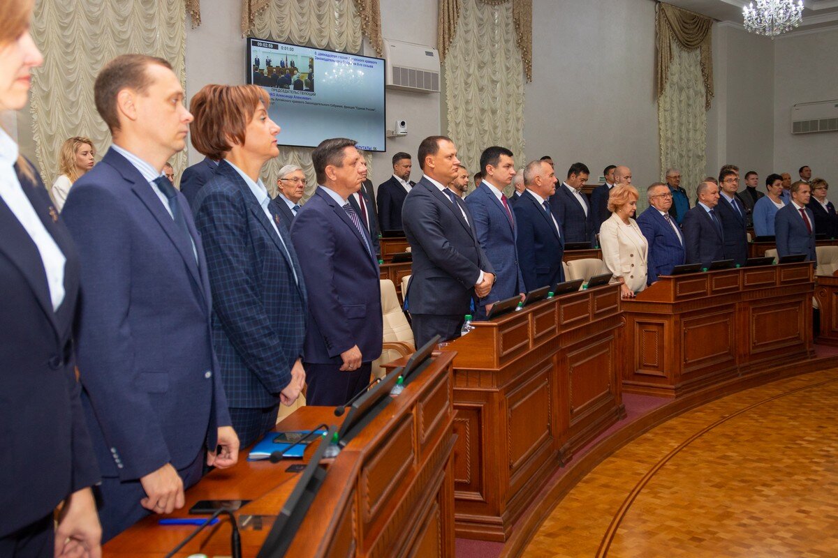 Последние новости банкфакс. Законодательное собрание Алтайского края Субочев. Комсомольск на Амуре Госдумы Заксобрания депутаты. Депутат Алтайского Заксобрания Артак Махсудян. Колупаев ю.э начальник мобилизационного управления губернатора края.