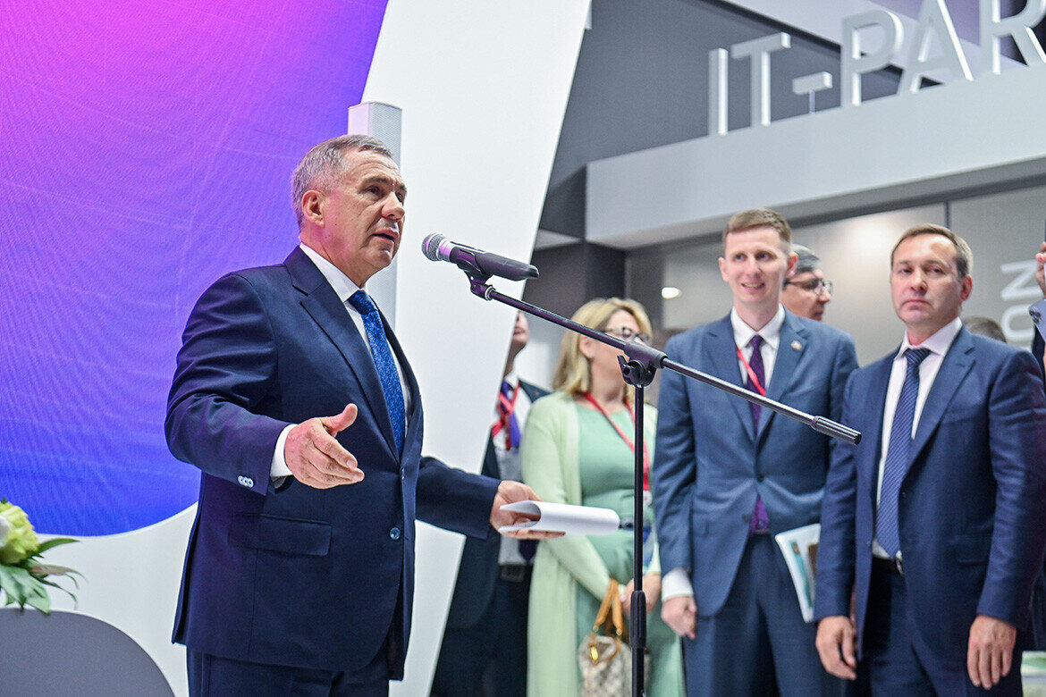 ​Рустам Минниханов возглавил региональный оргкомитет «Игр Будущего» 2024 года. Фото: president.tatarstan.ru