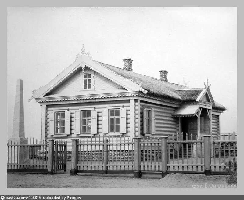 Кутузовская изба, 1887 год. Фото: Овчаренко Егор Максимович. Источник - сайт www.pastvu.com