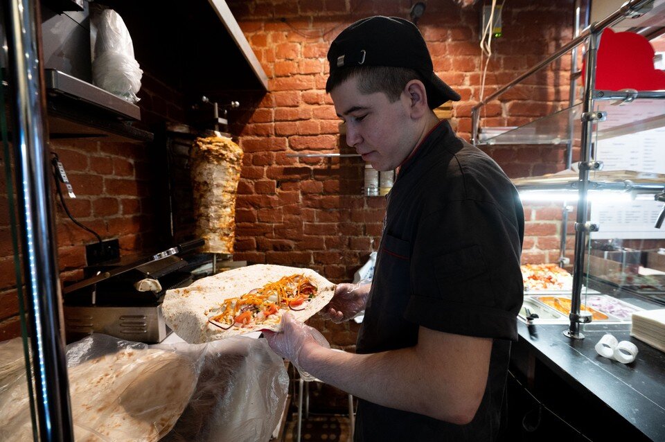     Проблем с шавермой пока нет  ПЫХАЛОВА Юлия (архив)