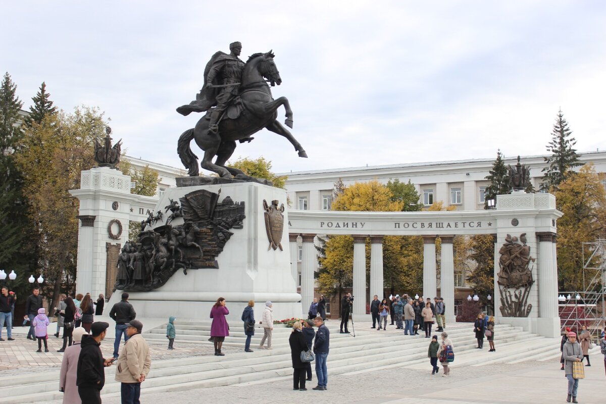 Памятник Минигали Шаймуратову в Уфе. Фото6 Газиз Юсупов