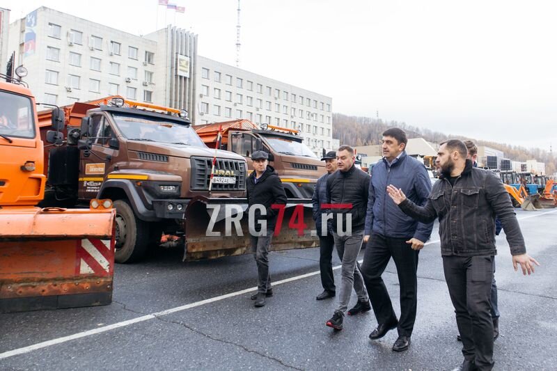Руководители обеих организаций утверждают: и техника, и люди к зимнему сезону готовы и встретят непогоду во всеоружии