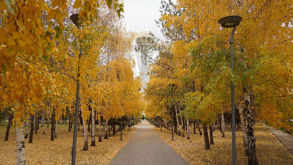    Осень в Астане:NUR.KZ/ Владимир Третьяков