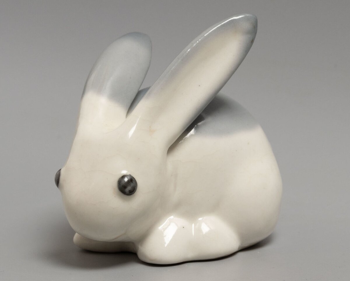  "",   . , . 1950-1960- .  6,57,75,5 . https://ru.bidspirit.com/