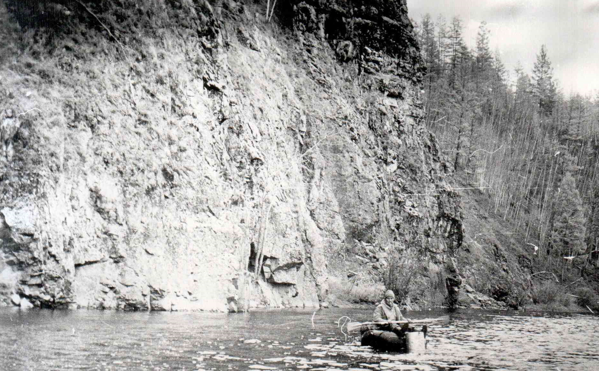 Олег Димов на своём плавсредстве