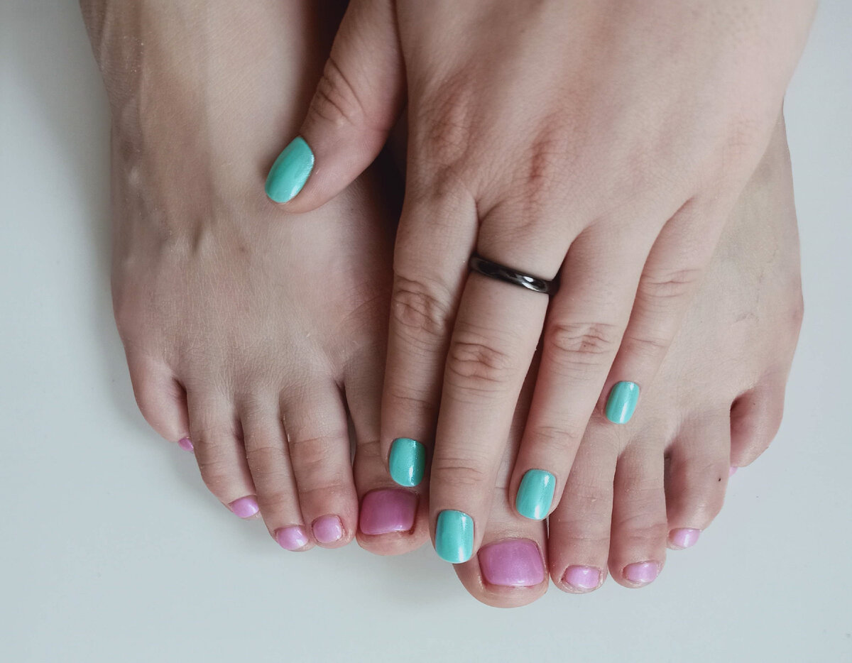 Что бы вы понимали это ногти для бабушек:)