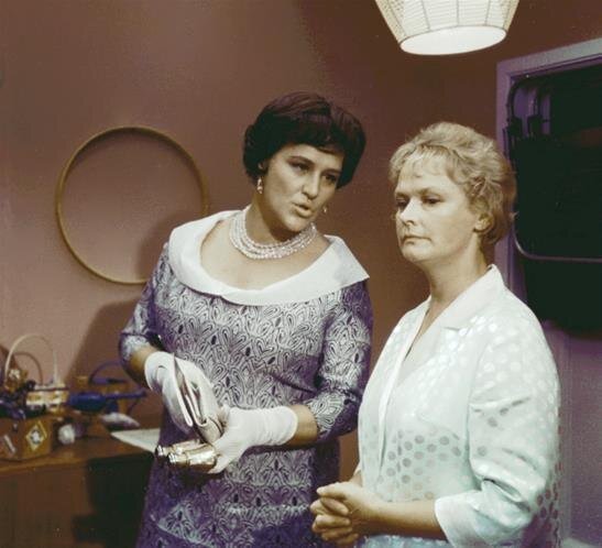 "Я не удивлюсь, если завтра выяснится, что ваш муж тайно посещает психолога"