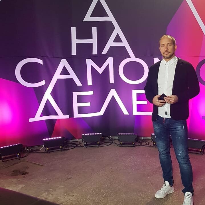 Ток-шоу помогают держаться на плаву, но зовут редко. Фото: instagram.com/danko_star/
