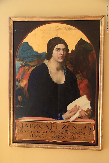 Портрет Ларисы в стиле староитальянской живописи работы Шухаева 