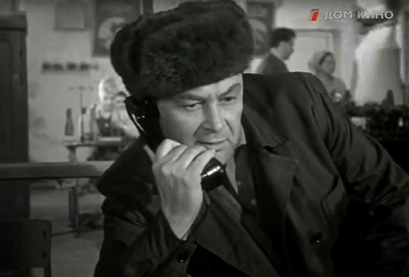Кадр из фильма "Чёрный бизнес". Аркадий Толбузин в роли Горского
