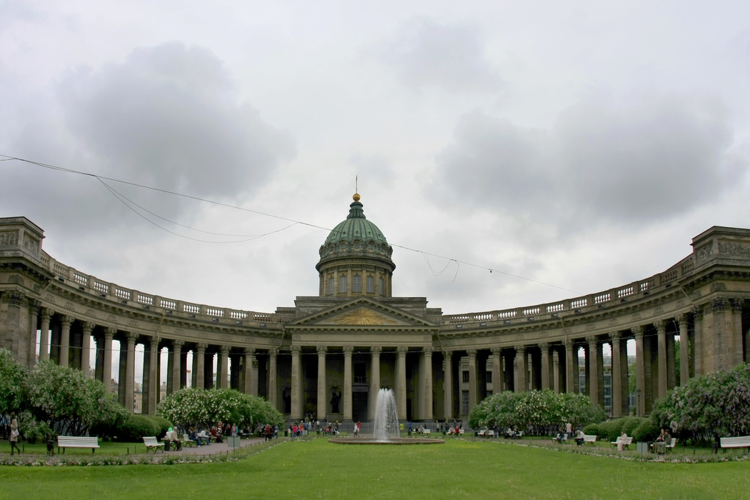 Казанский собор Воронихинский сквер Санкт Петербурге