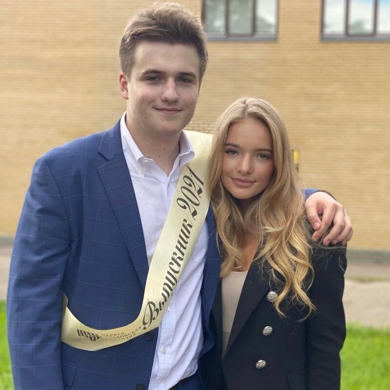 Сын и дочь Дмитрия Пескова – Мика и Лиза. lisa_peskova / instagram