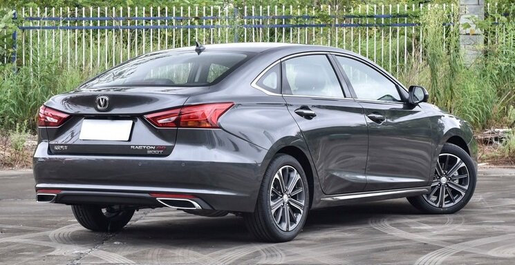На фото: Changan Raeton CC