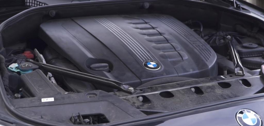 bmw e60 какой двигатель надежней