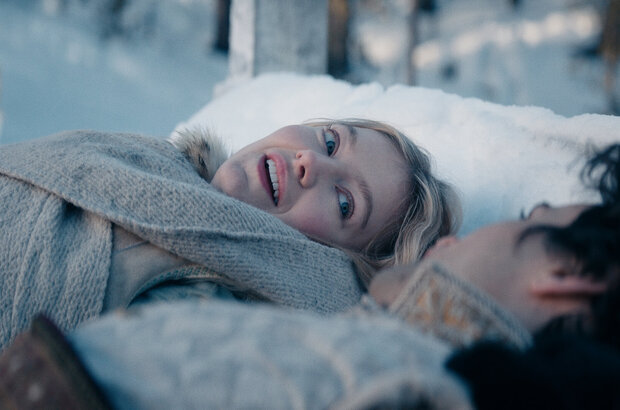 Кадр из фильма "Три орешка для Золушки", 2021