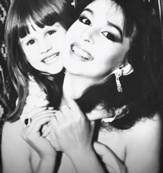 Виктория Лопырева с мамой