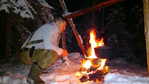 Download Video: В Лес с Ночёвкой в Избе.Печь Гудит и не Дымит.Лёд есть-Ловить буду не здесь