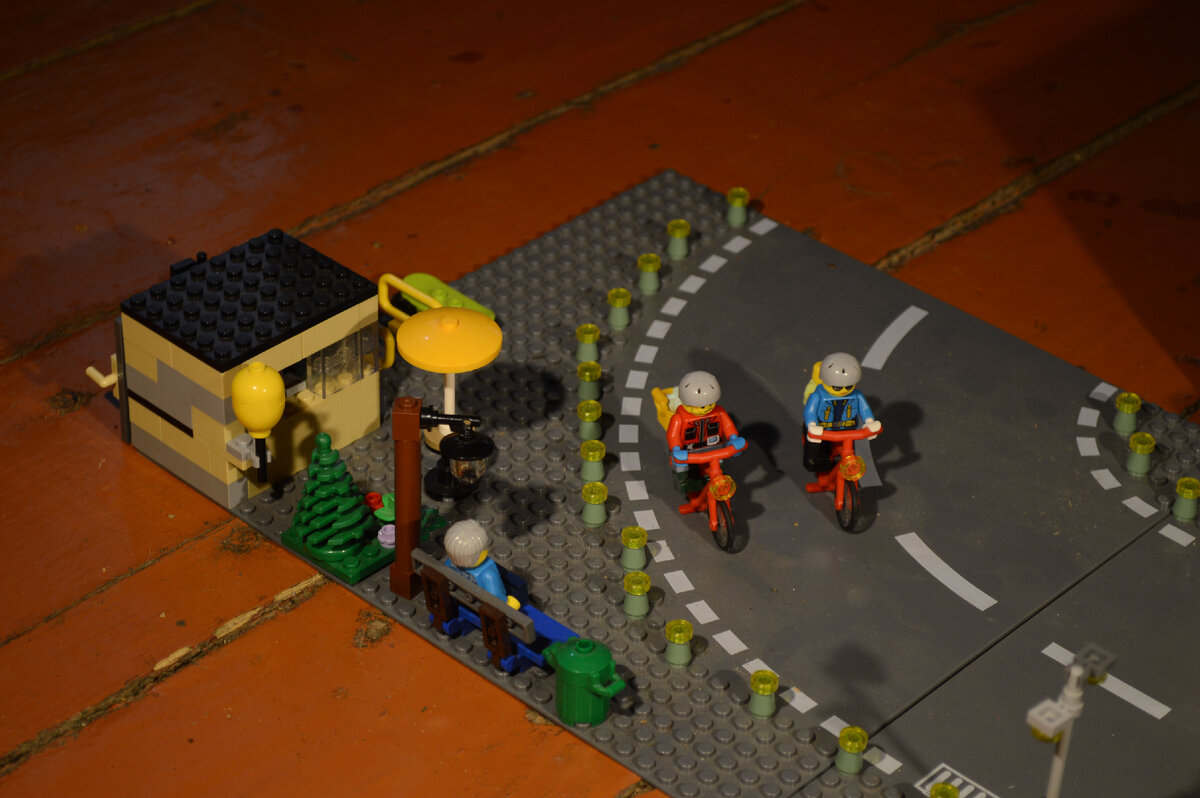 Центральная площадь, магазинчик украшений. Фото автора