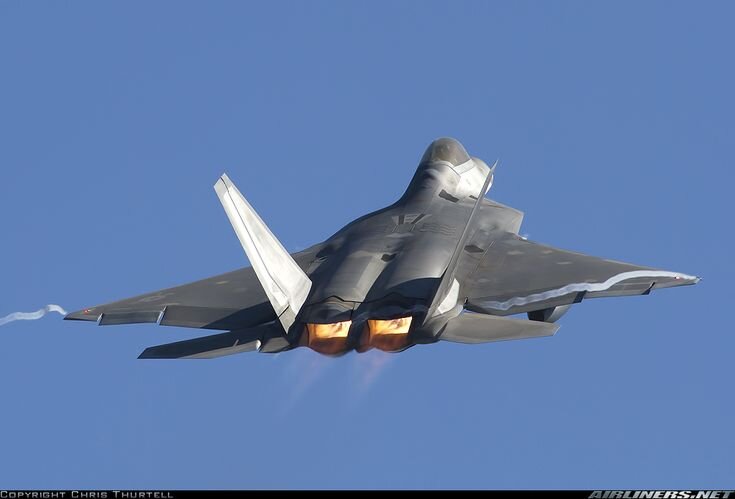 Истребитель F-22 Raptor