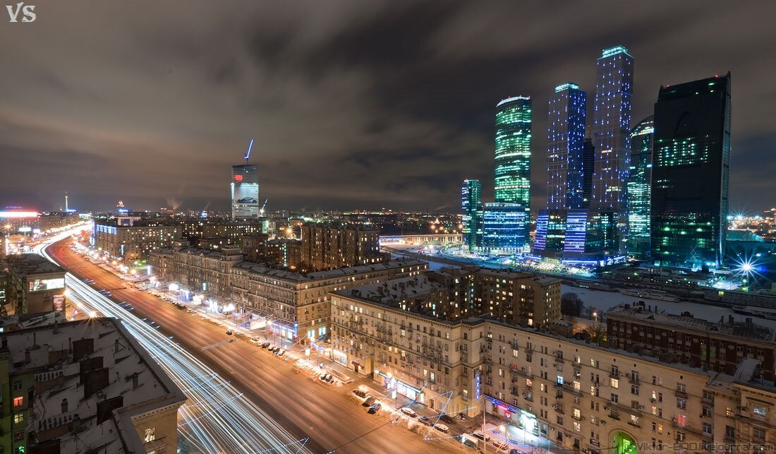 Виды ситей. Кутузовский проспект Москва Сити. Вид на Москва Сити с Кутузовского проспекта. Кутузовский проспект ночью 2021. Кутузовский проспект ночью вид на Сити.