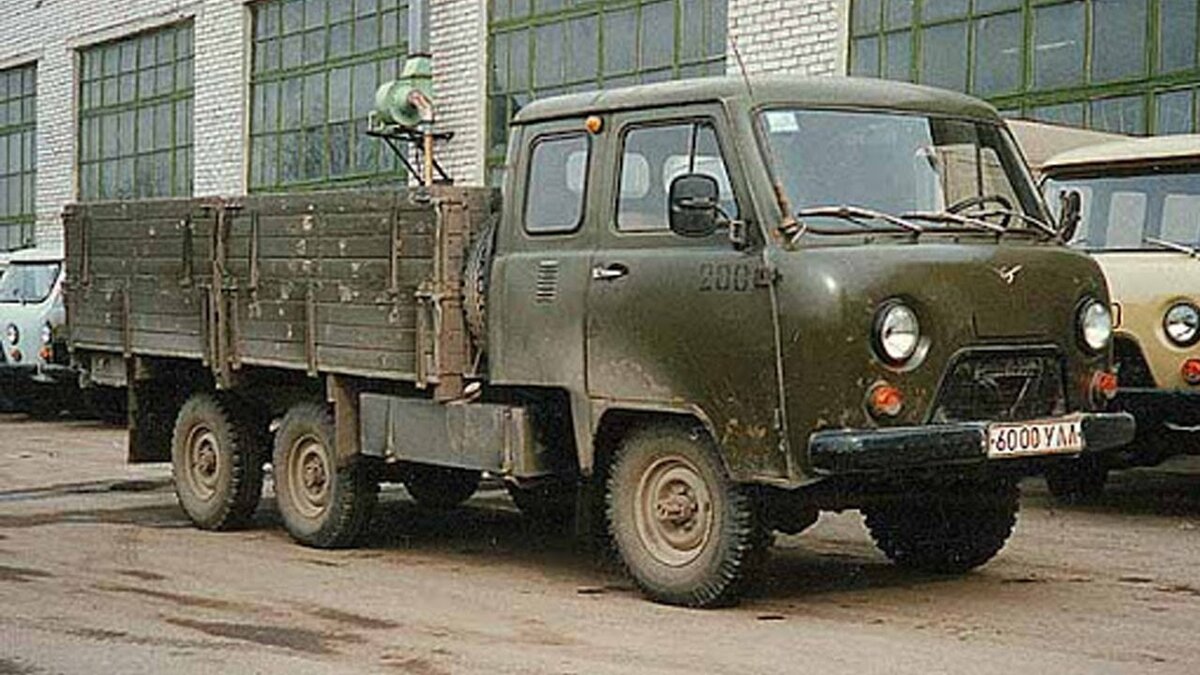 Трехосный грузовик «УАЗ 452 ДГ»: когда что-то пошло не так