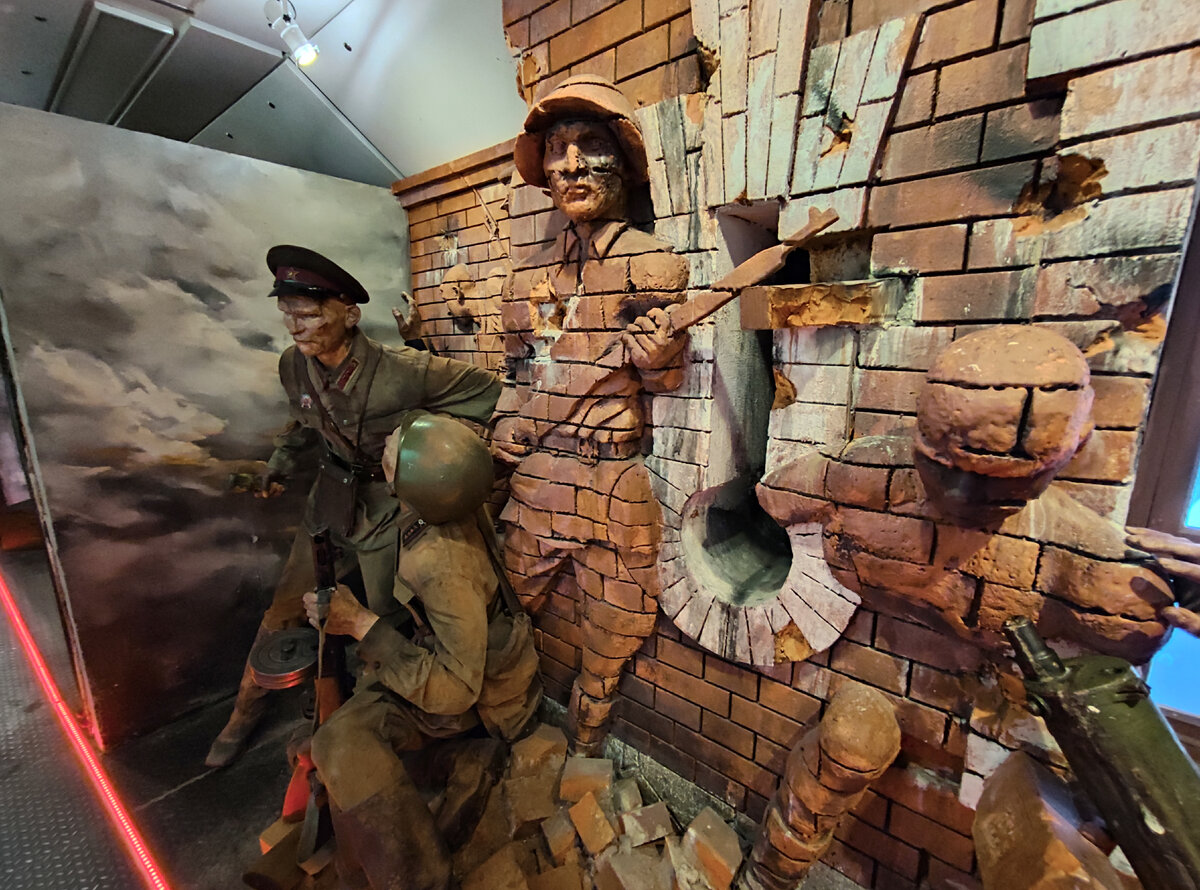 Инсталляции "Поезда Победы" (сентябрь 2022 года)