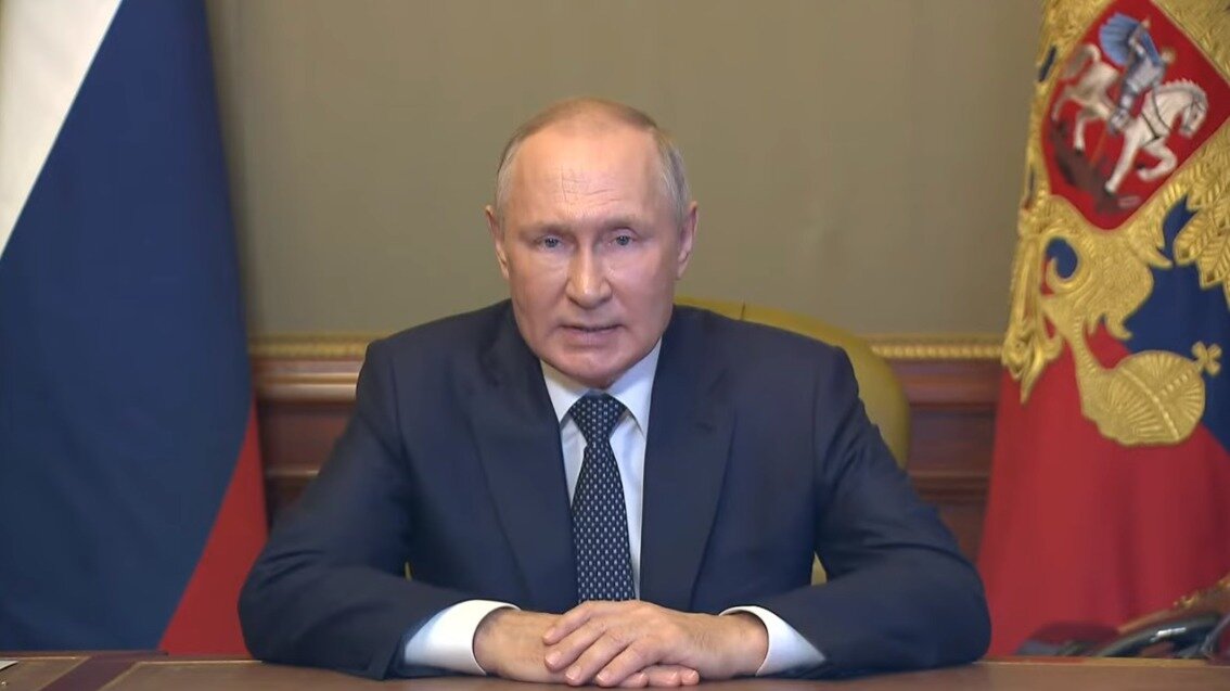     Президент России Владимир Путин заявил, что Украину ждет жесткий ответ, если с ее стороны продолжатся теракты.