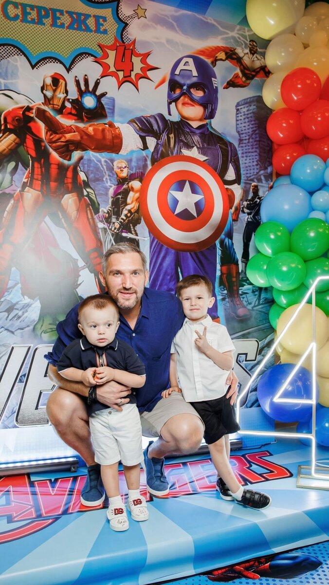    Александр Овечкин с сыновьямиСоцсети Анастасии Шубской