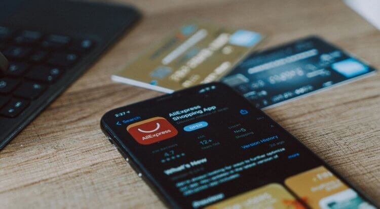    Достаточно просто скачать приложение на смартфон, и огромный выбор товаров окажется у вас в кармане.