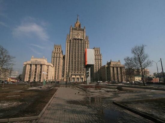     здание МИД РФ в Москве / Наталия Губернаторова