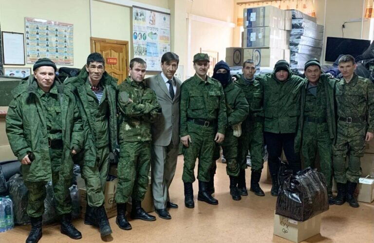    Врио главы Адамовского района навестил мобилизованных земляков Кристина Просвиркина