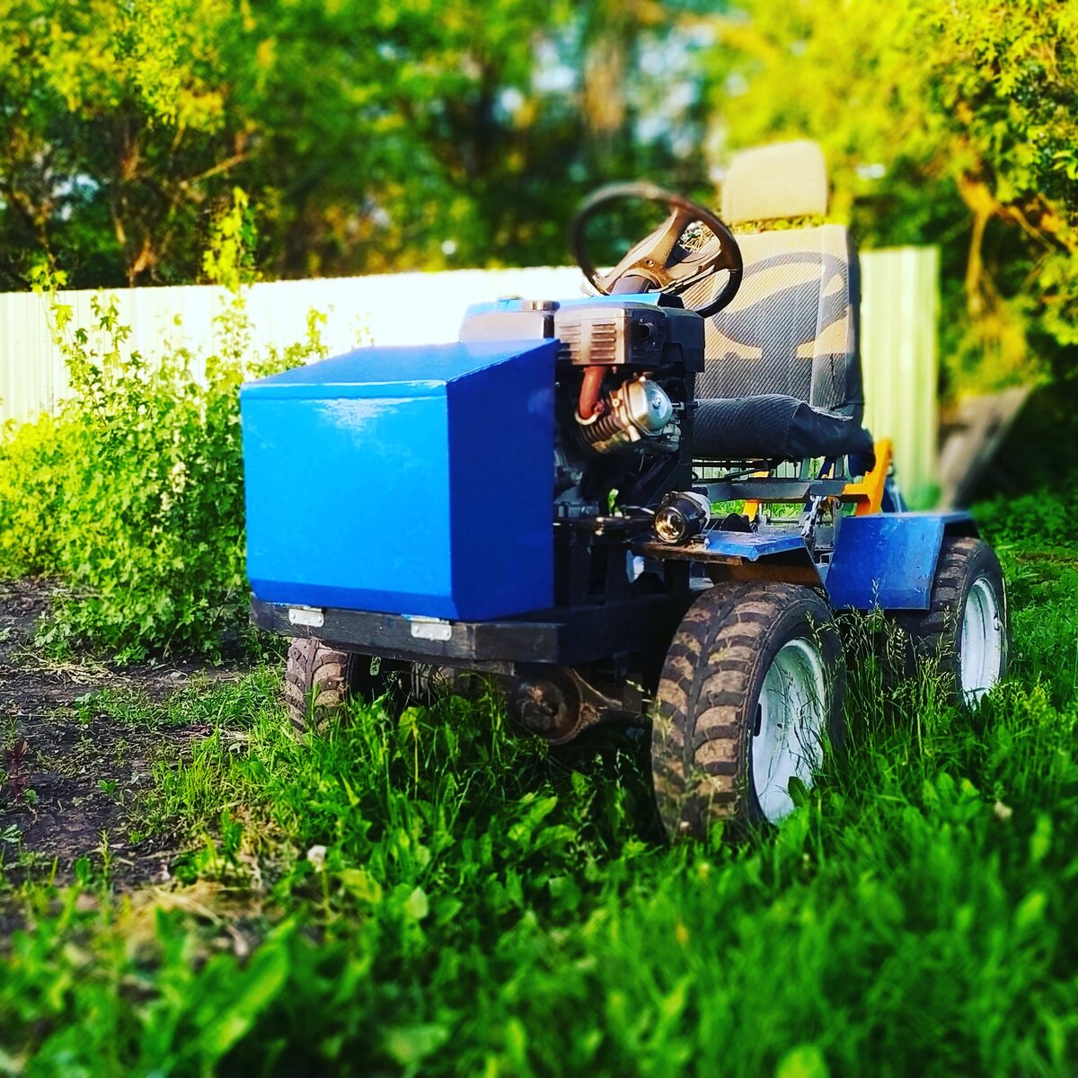 Мини трактор 4х4