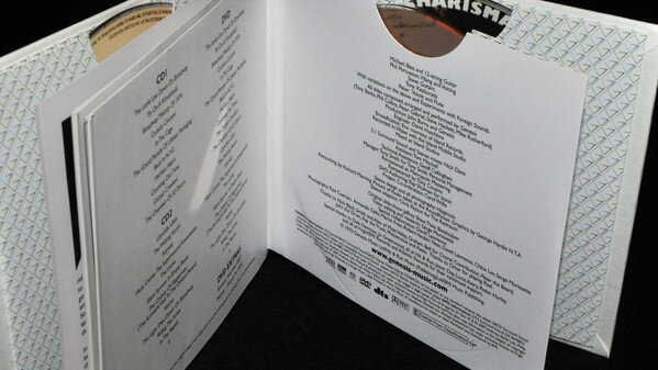 Genesis "The Lamb Lies Down On Broadway" SACD 5.1 - настольная книжечка "дженомана"