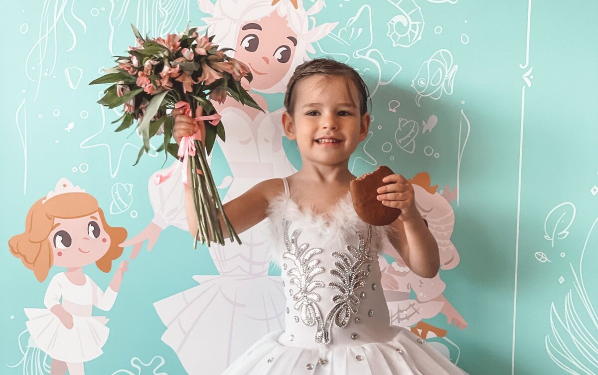 Куда отдать дочь. Кристина пименова гимнастика. Куда отдать дочь. Куда отдать дочь. Маленькая гимнастка.