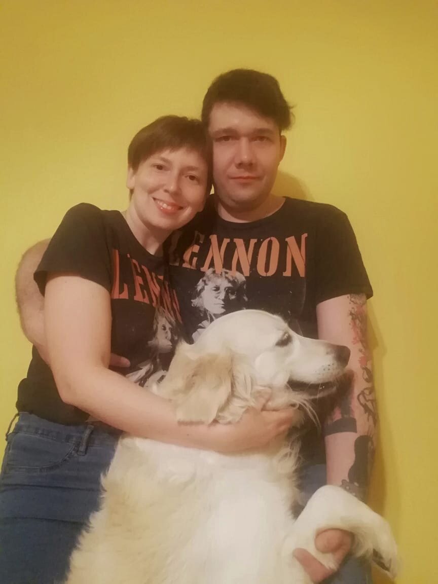 А так выглядят счастливые люди, которые эти карты получили