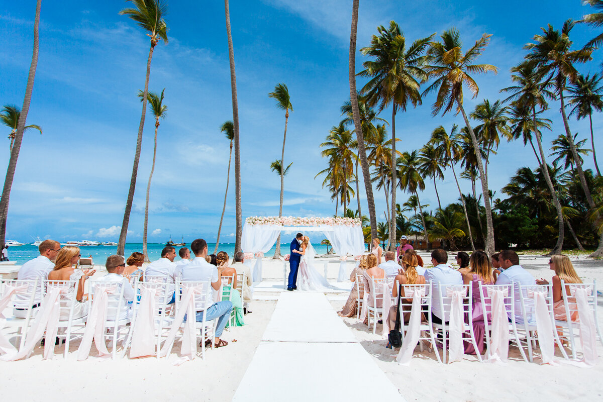 https://caribbean-wedding.ru/wp-content/gallery/weddingdominican-com_elena_and_dmitriy/weddingdominican-com_39.jpg