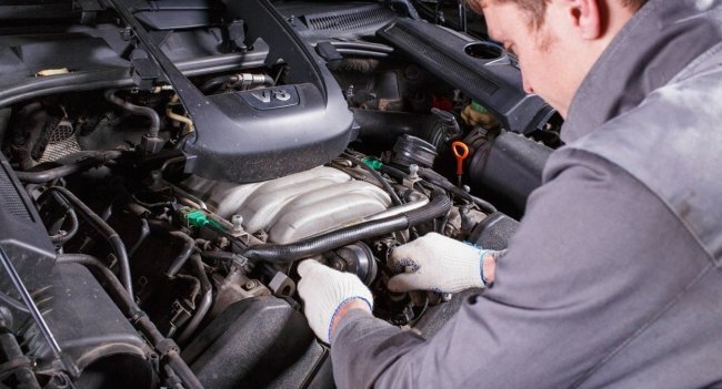 Несмотря на то, что процесс такой сложный, ремонт дизельного двигателя можно провести и самостоятельно.