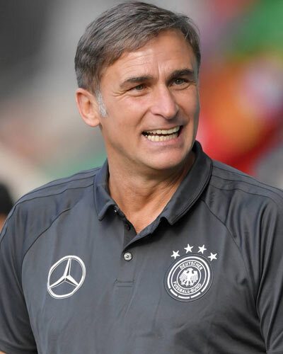 Штефан Кунц. источник:https://goo.su/6peg