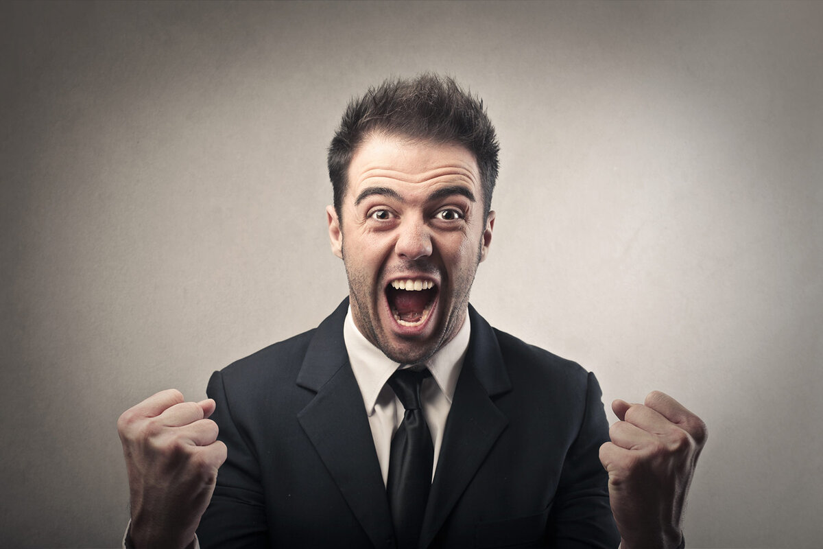 Примерно такое лицо было у меня, когда я узнал что свой любимый аромат которые стоит как половина моей зарплаты могу купить всего за 1400р..