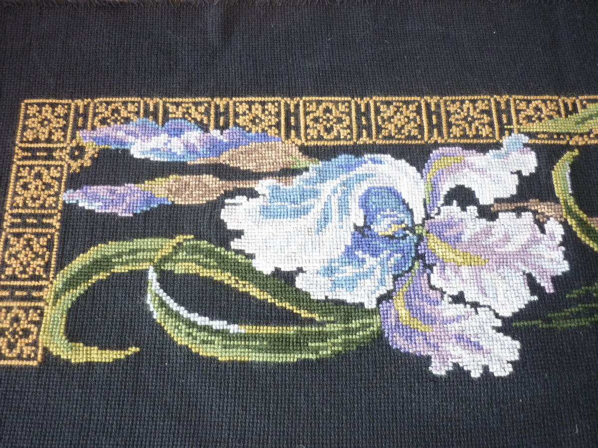 Фрагмент одного из экспонатов творческой выставки. Фото автора.