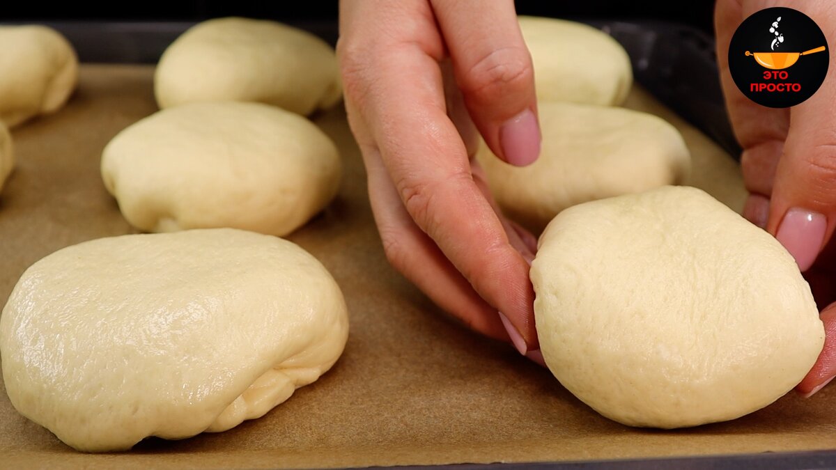 Вкусные воздушные булочки. Булочки к чаю. Красивые и вкусные булочки. Булочки к чаю. Пышная булочка сладкая.