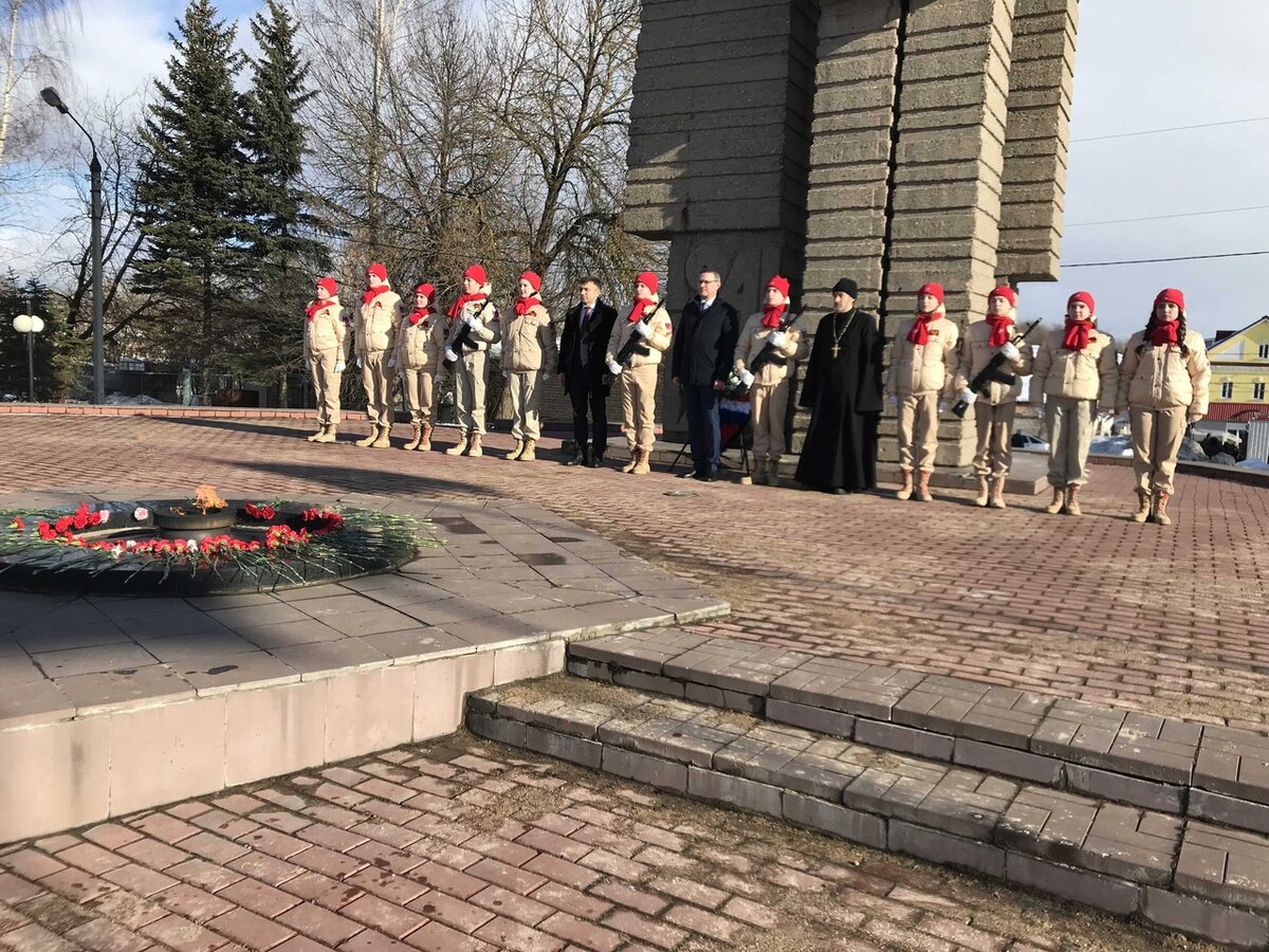 Обелиск Победы. 23 февраля в Бежецке
