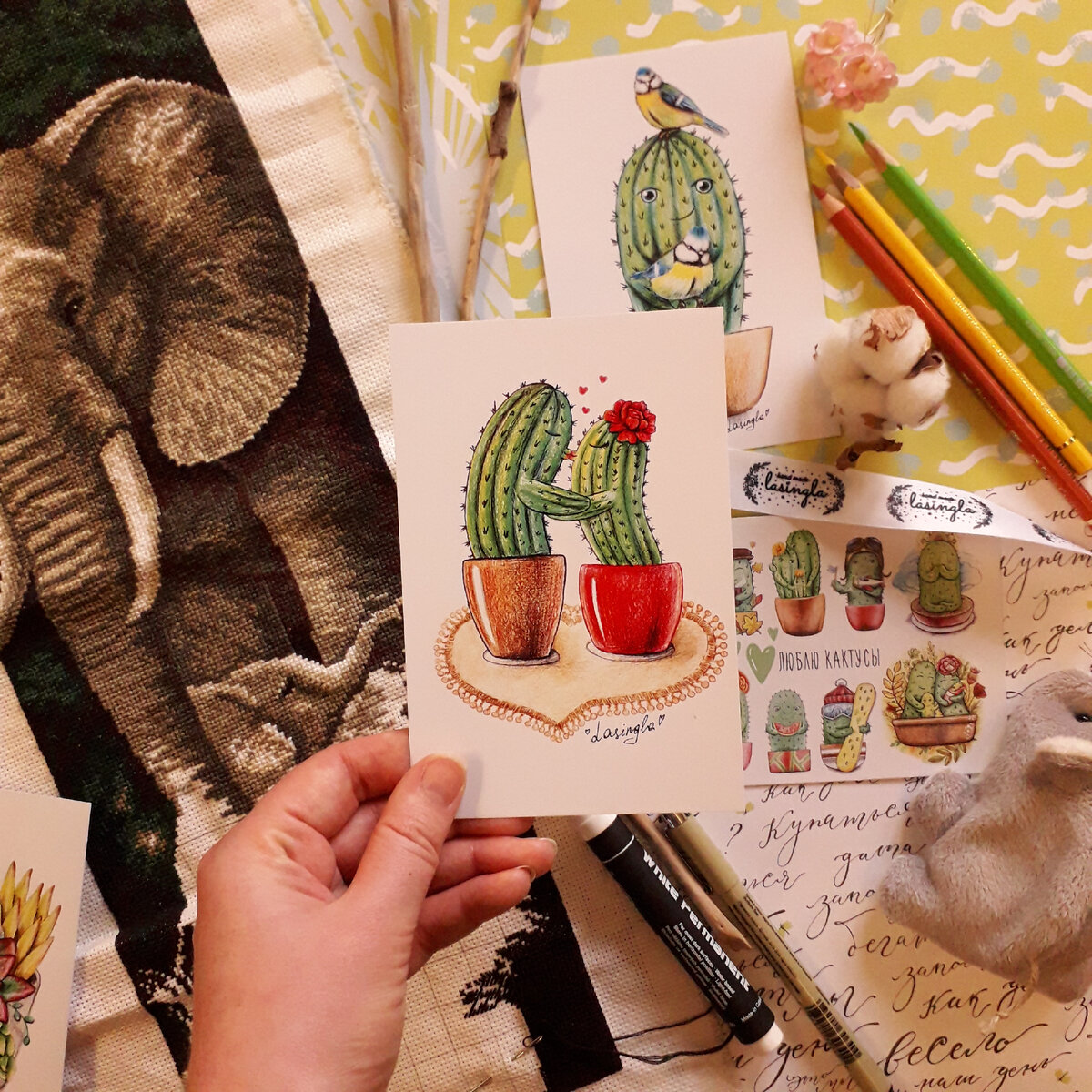 мой карантин начинался с доделки вышивки со слонами